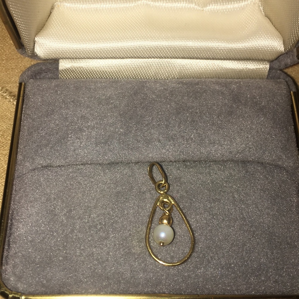 💛NWOT 18k Gold Vintage Pendant Loop with Cultured Pearl